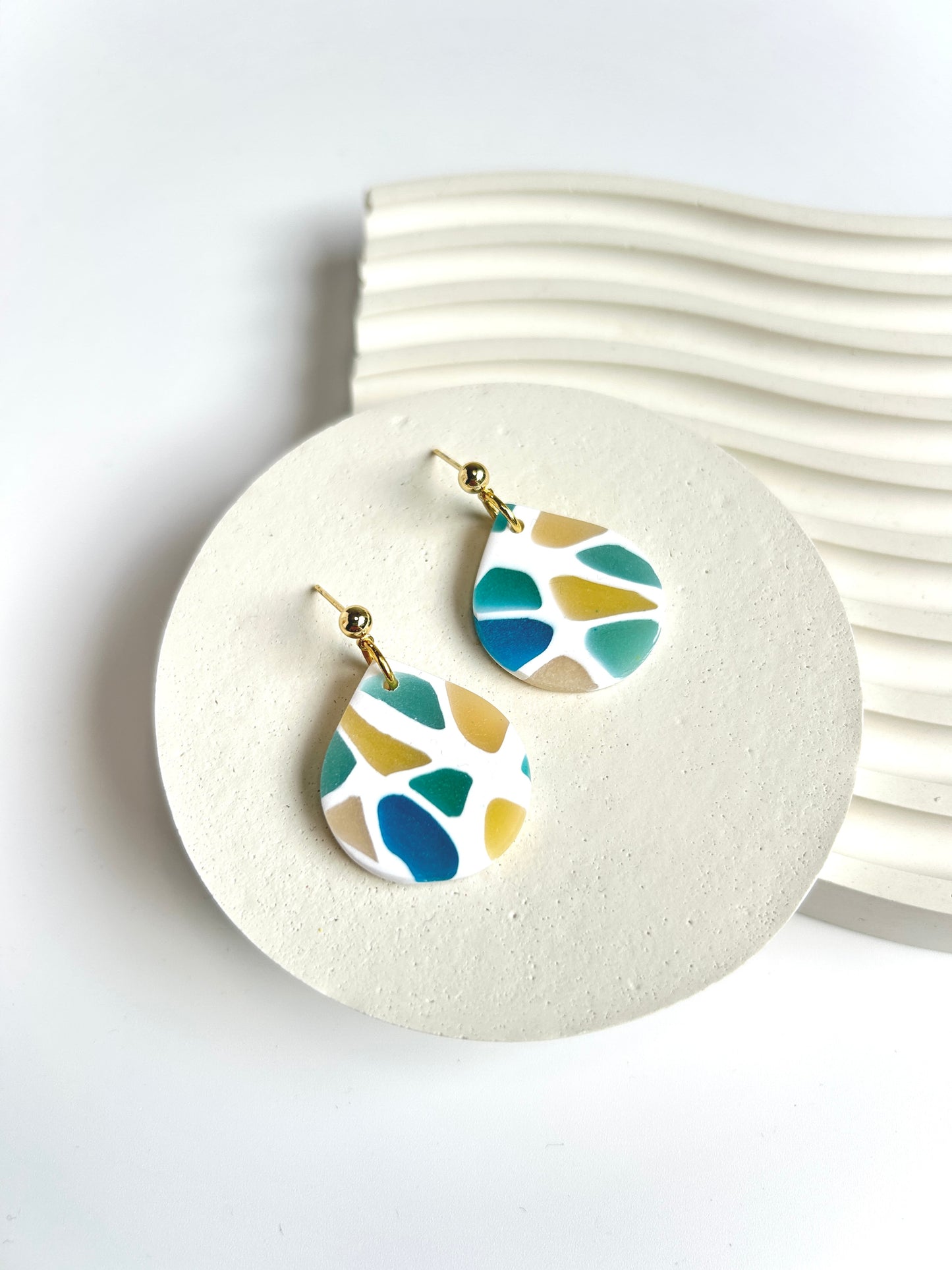 Bella Dangles in 'Coastal Clarity'