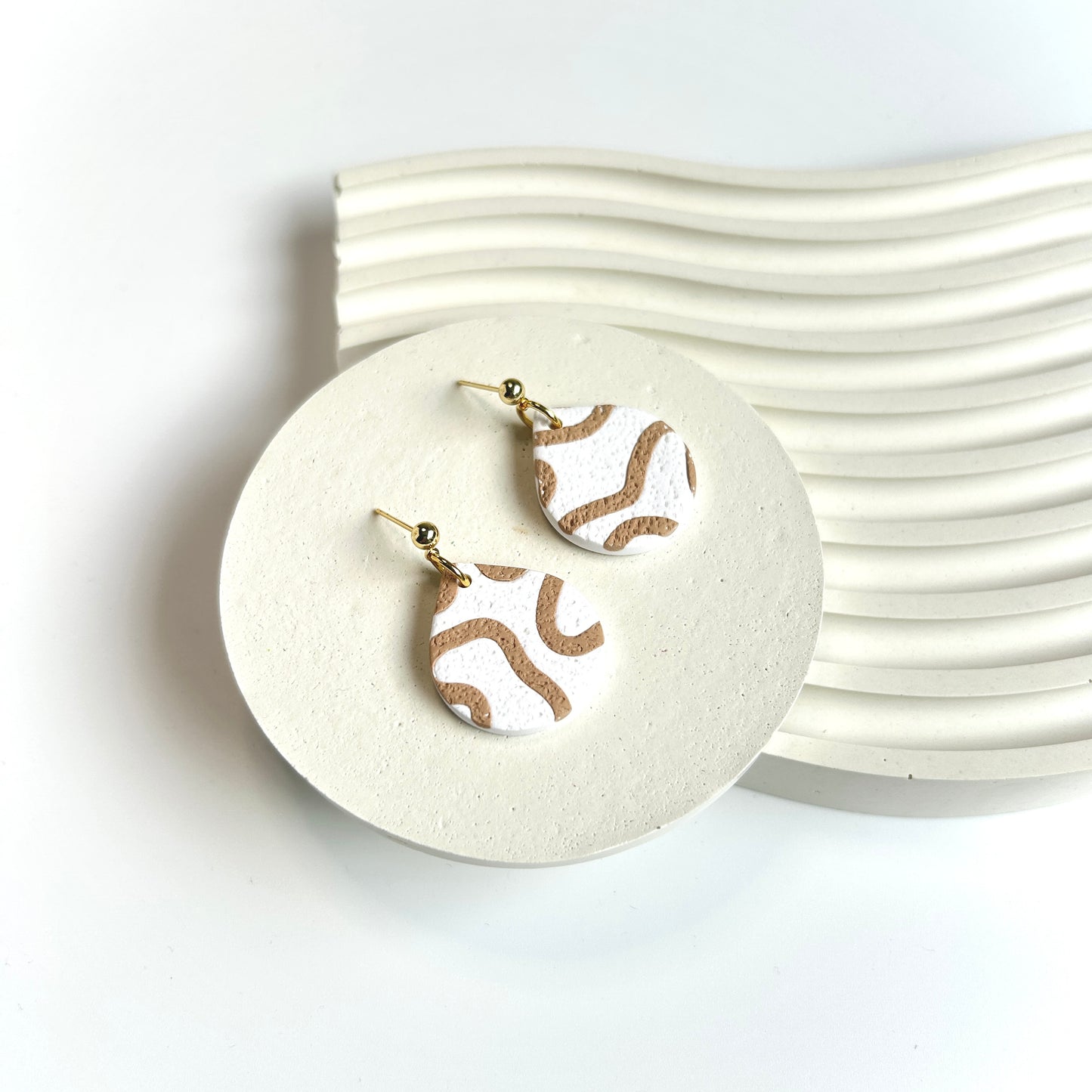 Bella Dangles in 'Sand Dunes'