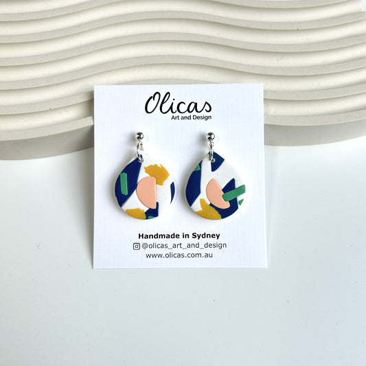 Bella Dangles in 'Colour Collage'