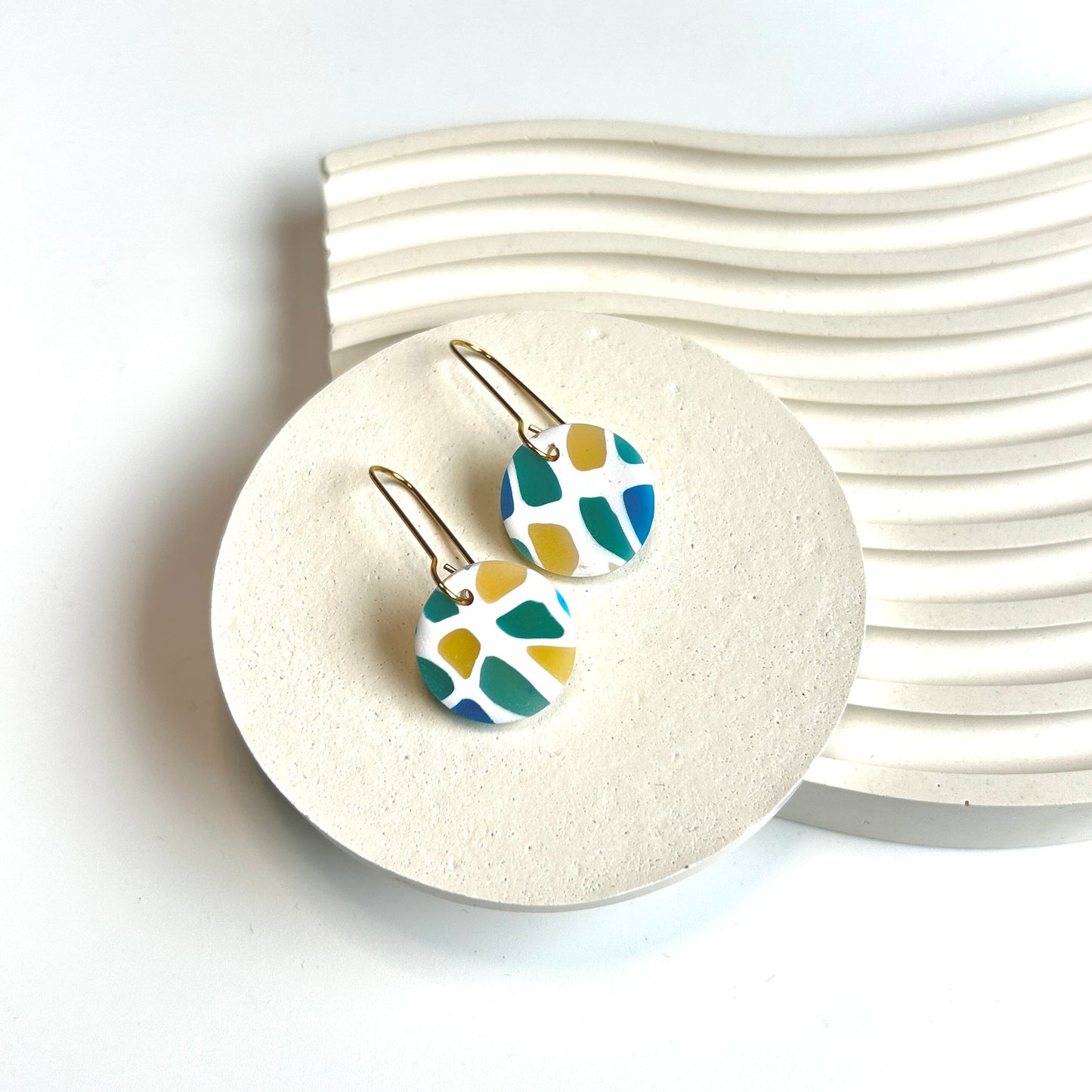 Pippa Dangles in 'Coastal Clarity'